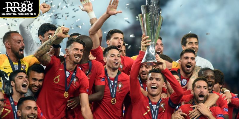 Thông Tin Về Giải Vô Địch Bóng Đá Châu Âu Tại RR88 giai-vo-dich-bong-da-chau-au-co-nhung-diem-gi-dac-biet